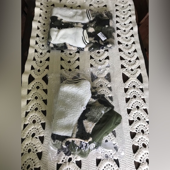 NWT Dog Army Fatigue Letterman Style Fleece Feel Winter Coat Hooded 2nd Matcher - Picture 6 of 11